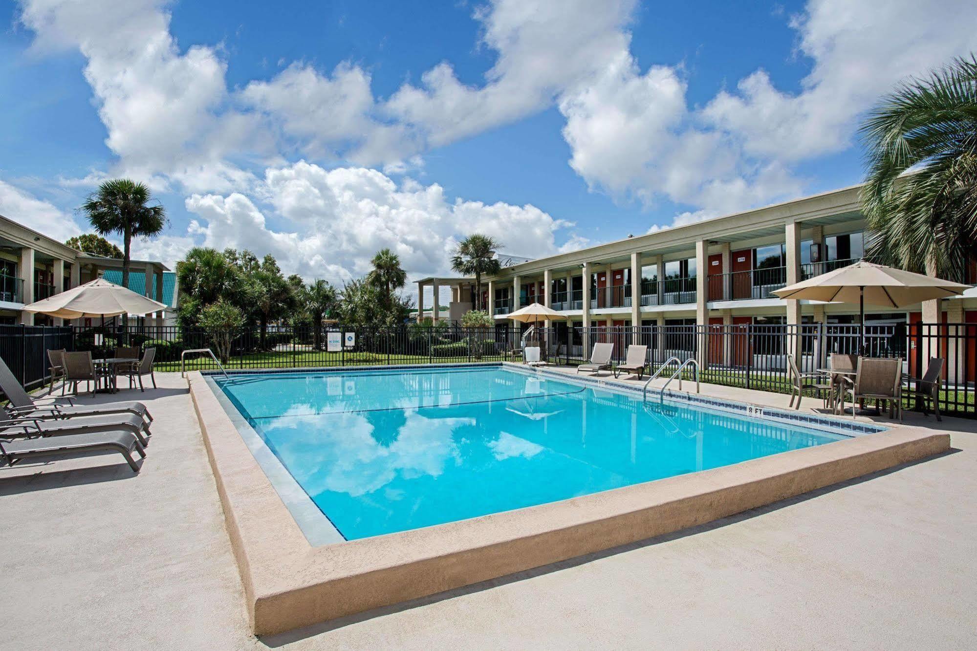 Days Inn By Wyndham Tallahassee-Government Center Exterior foto